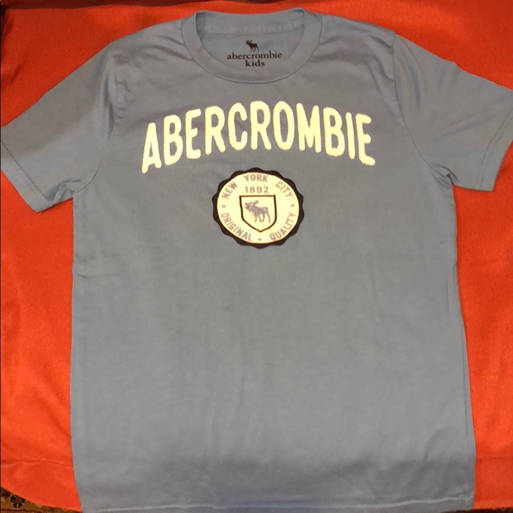 abercrombie kids shirt !!